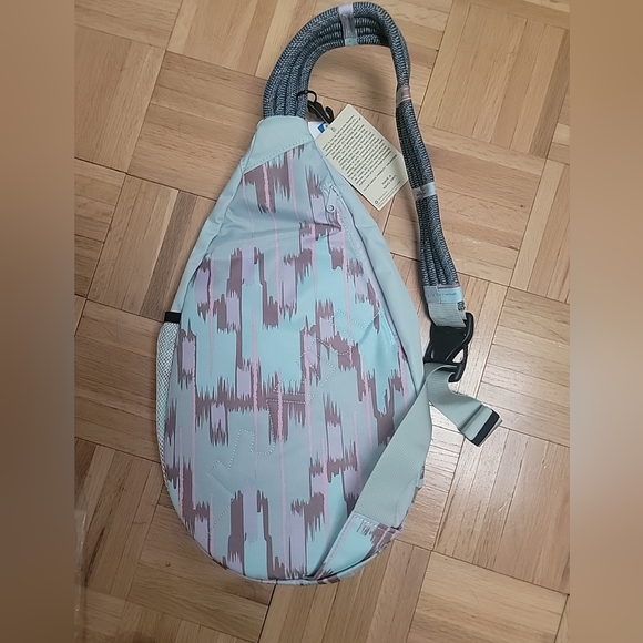 Kavu Paxton Pack Beach Ikat pattern Crossbody rope bag NWT - Picture 2 of 6